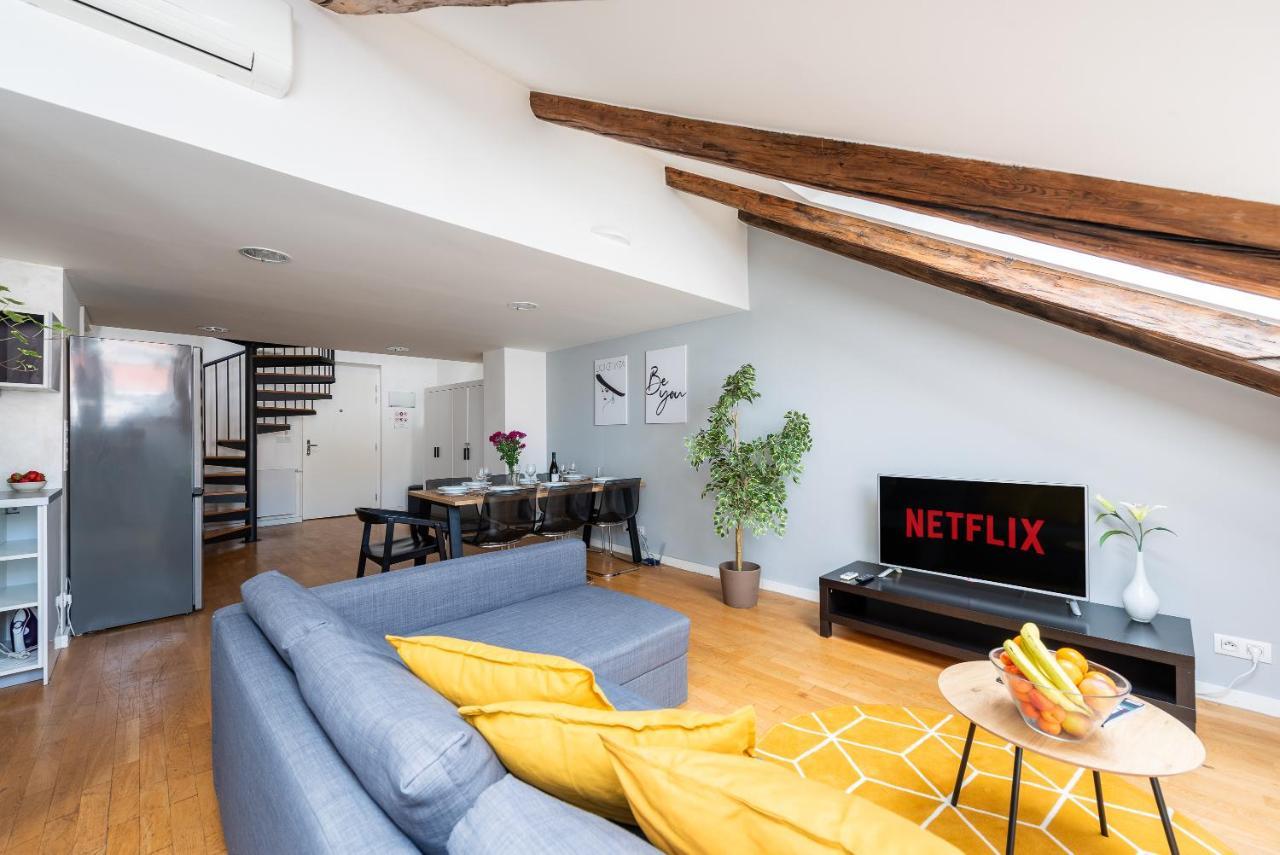 Duplex With Ac In Center Apartamento *