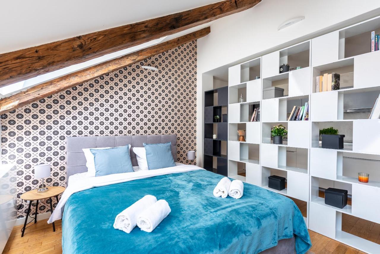 Duplex With Ac In Center Apartamento *